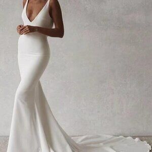 Wedding dress tailored , petite